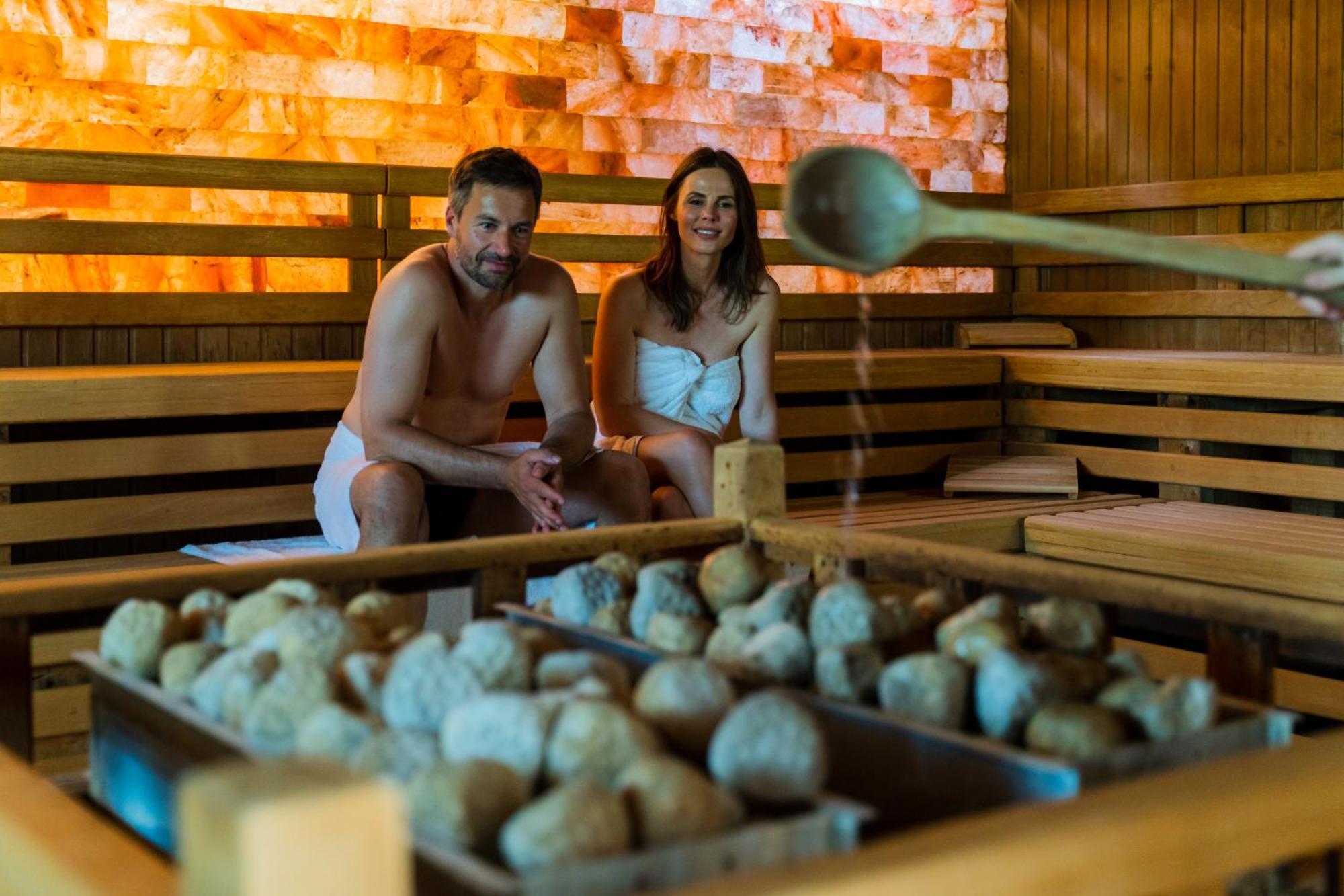Vital Hotel Rhein Main Therme Wellness Resort & Spa Hofheim Bagian luar foto
