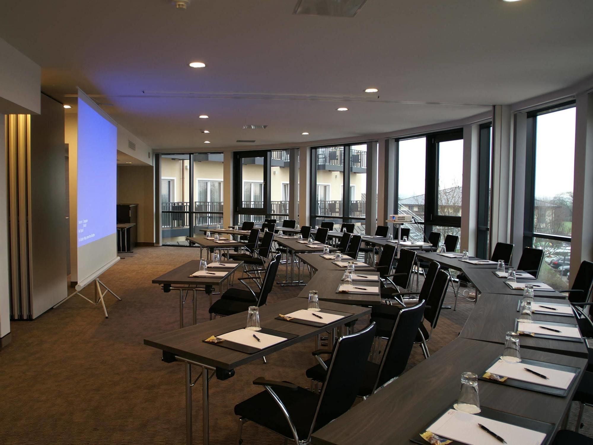 Vital Hotel Rhein Main Therme Wellness Resort & Spa Hofheim Bagian luar foto